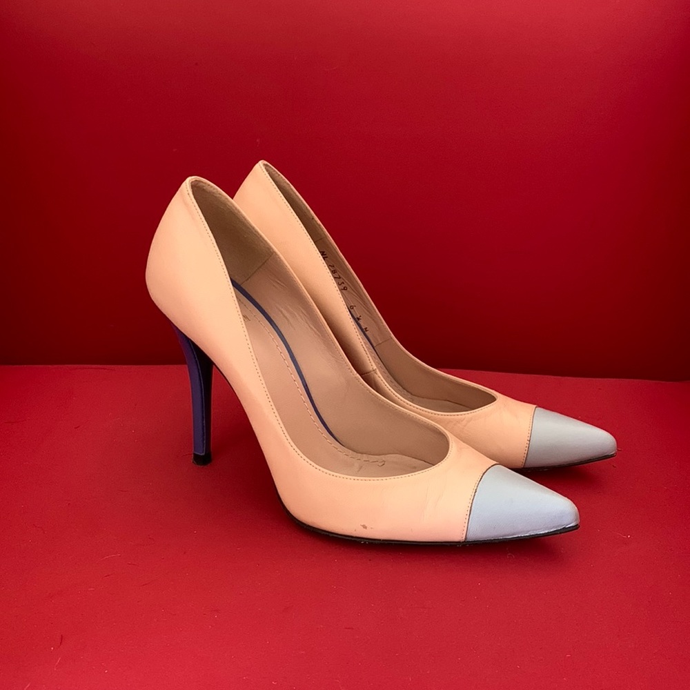 🎉💕 HOST PICK 💕🎉 VGUC Stuart Weitzman shoes